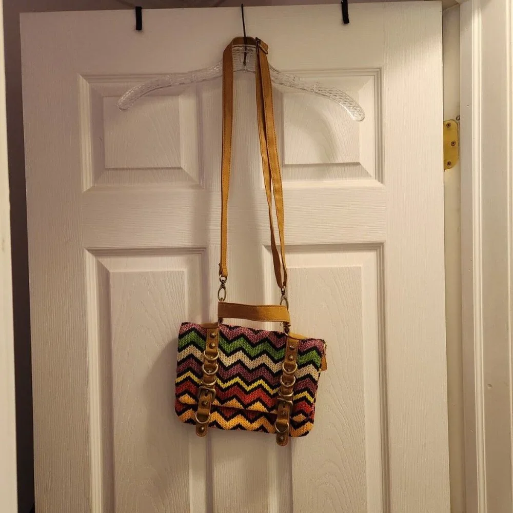 Olivia + Joy New York Knit Chevron Multicolor Purse Crossbody Shoulder Bag - Picture 1 of 6